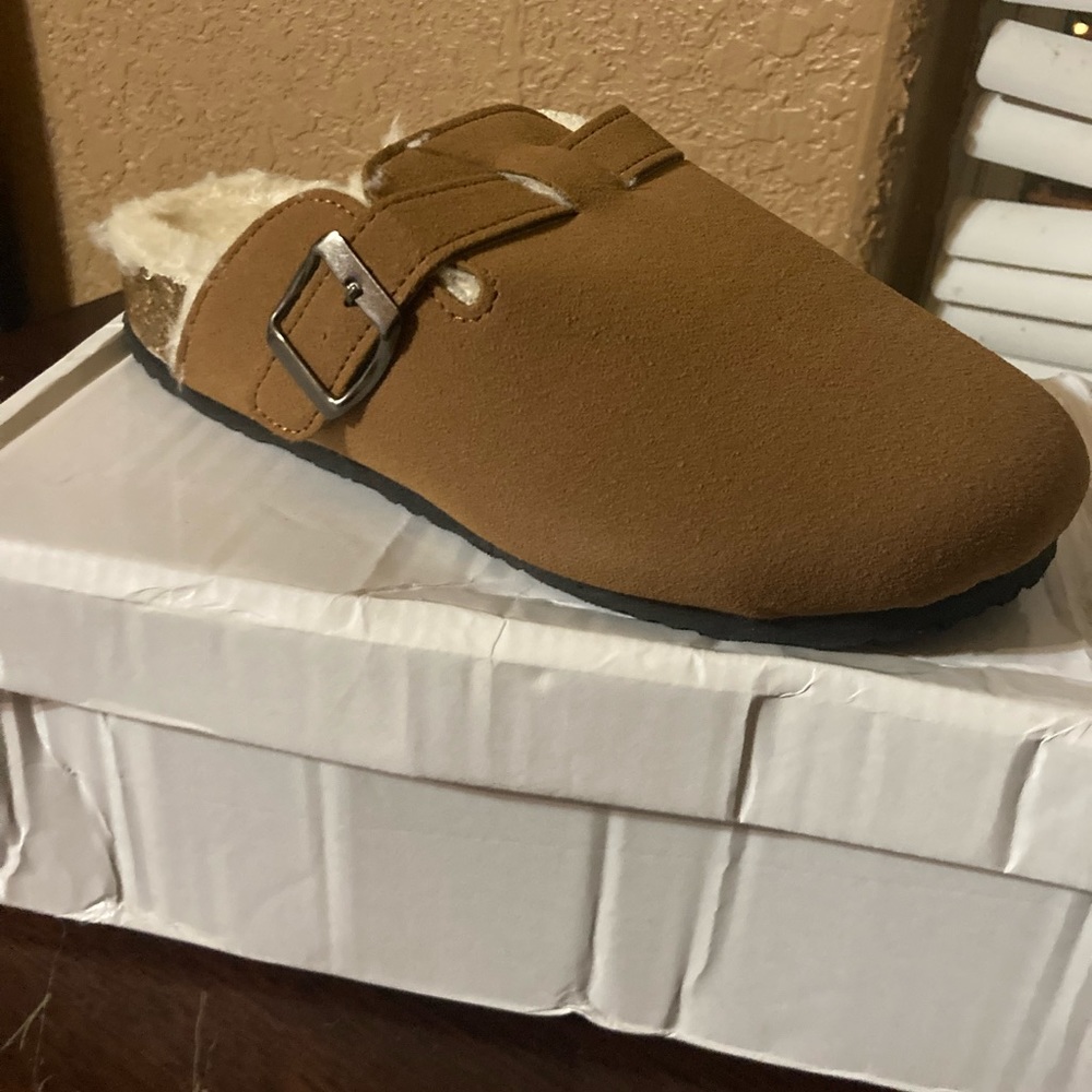Womens slides